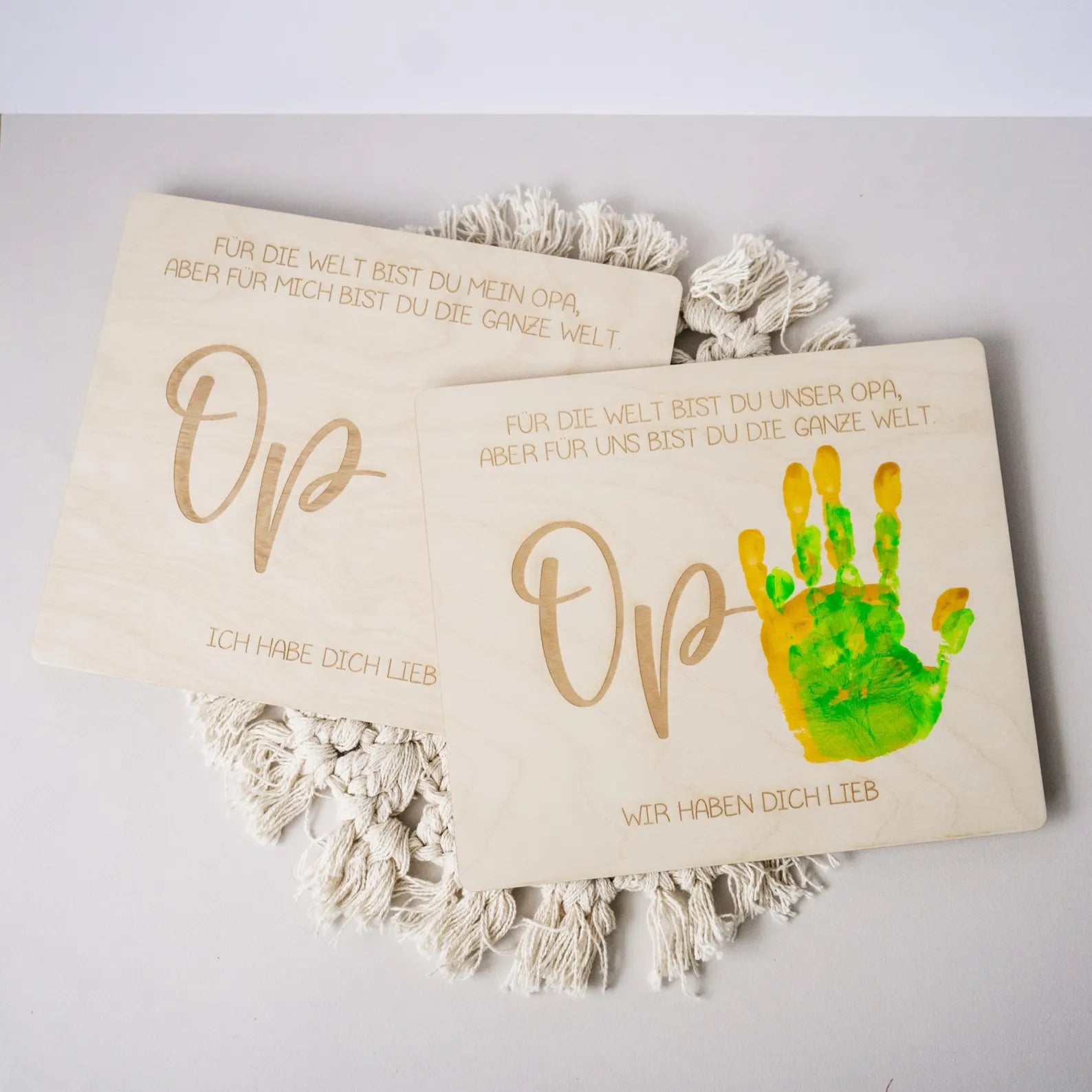 Handabdruck Brettchen Opa – Personalisiertes Holzgeschenk (1 Kind) Alicas Schlawiner - malmichbunt.de