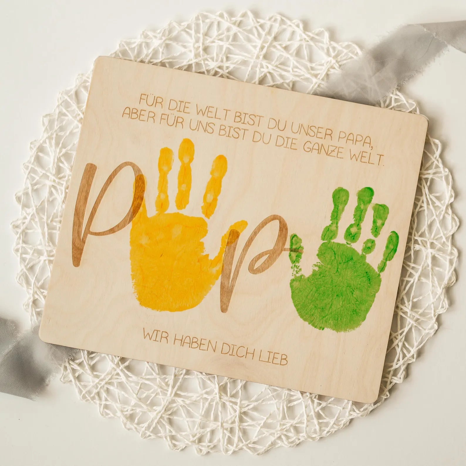 Handabdruck Brettchen Papa – Persönliches Holzgeschenk (mehrere Kinder) Alicas Schlawiner - malmichbunt.de