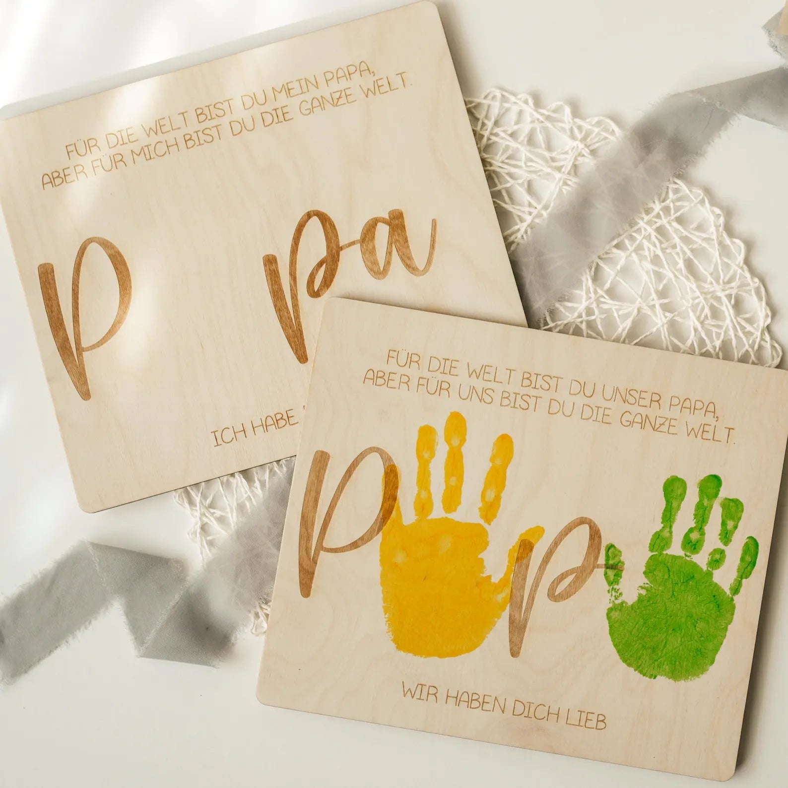 Handabdruck Brettchen Papa – Persönliches Holzgeschenk (mehrere Kinder) Alicas Schlawiner - malmichbunt.de