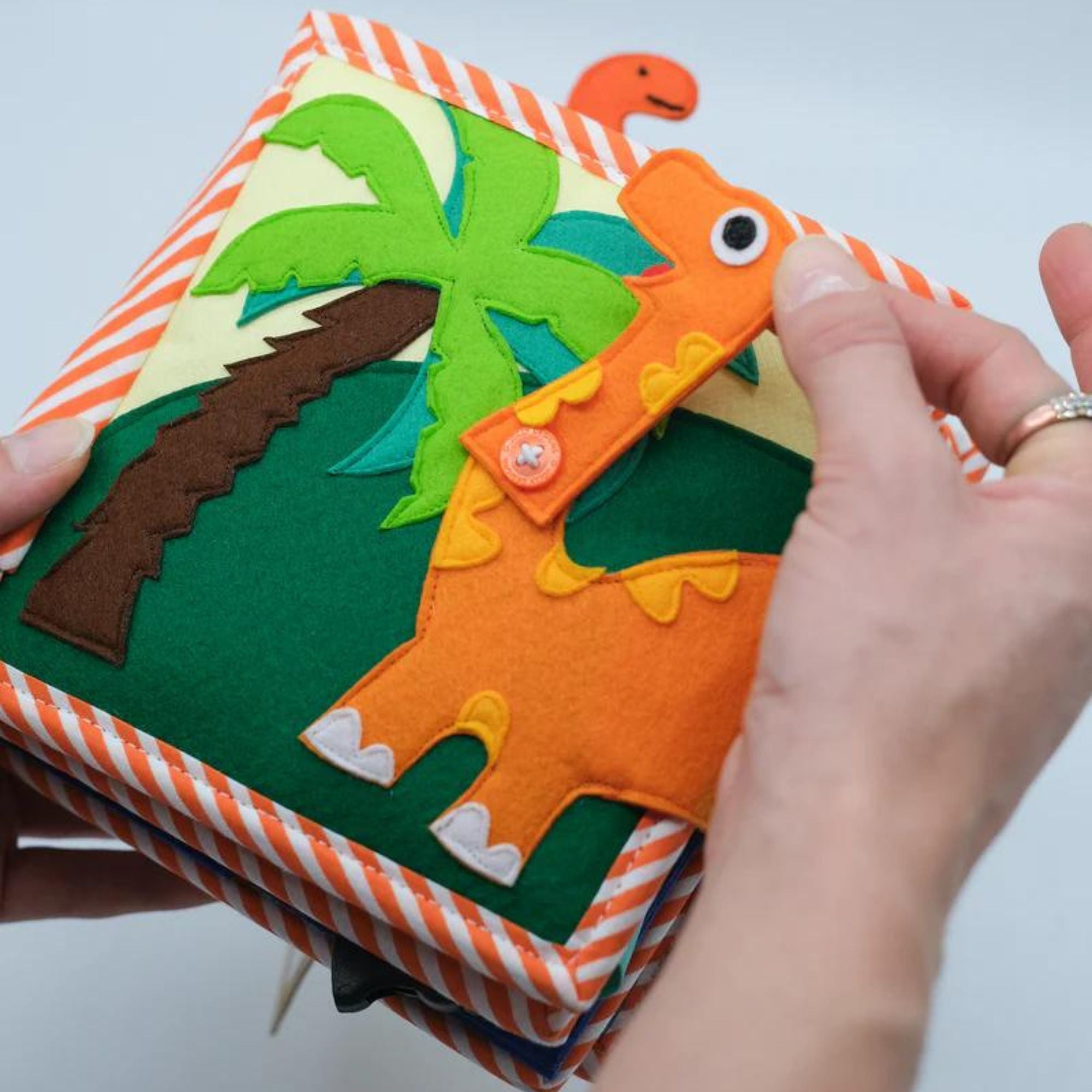 Jolly Design - Mini Quiet Book "Dinofreunde" Jolly Designs - malmichbunt.de