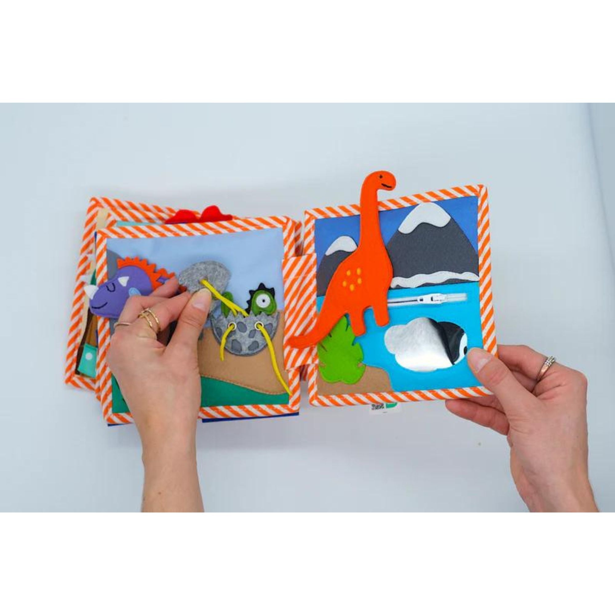 Jolly Design - Mini Quiet Book "Dinofreunde" Jolly Designs - malmichbunt.de