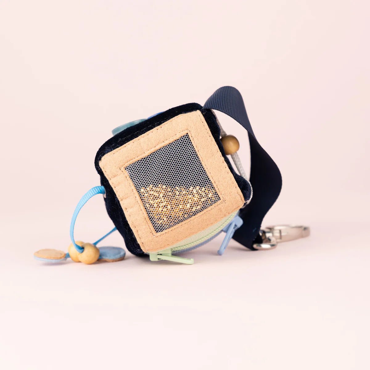 Jolly Designs - Calmi Cube "Blavi" der Ruhige Jolly Designs - malmichbunt.de