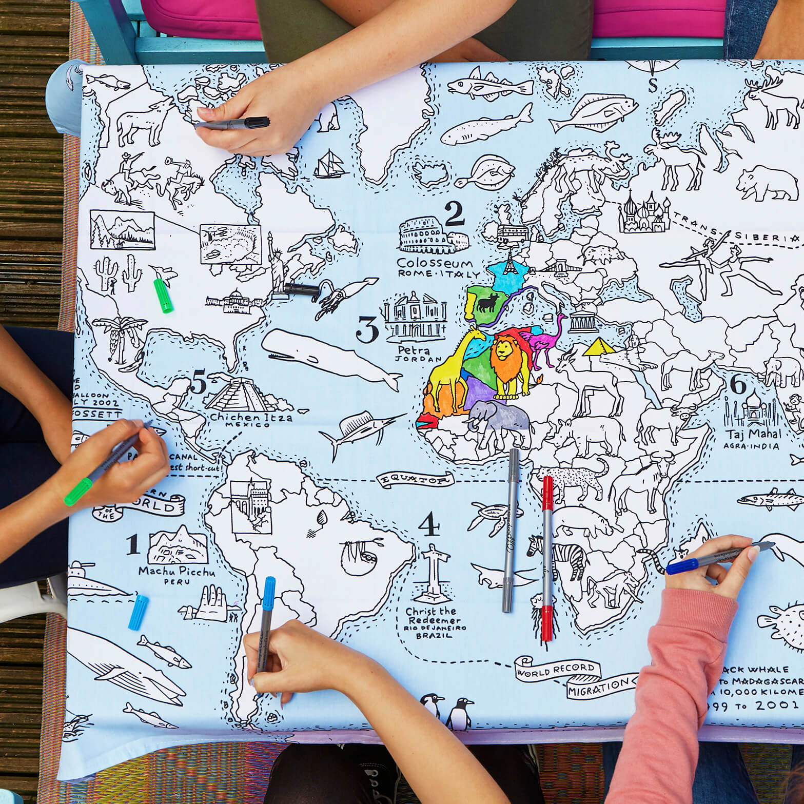 Stofftischdecke zum Ausmalen Weltkarte EatSleepDoddle - malmichbunt.de